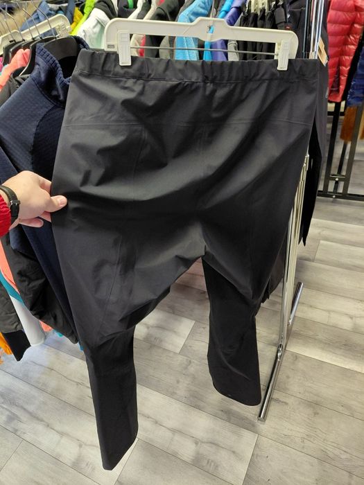 Arcteryx suprapantaloni Men L, impecabil, cod L4