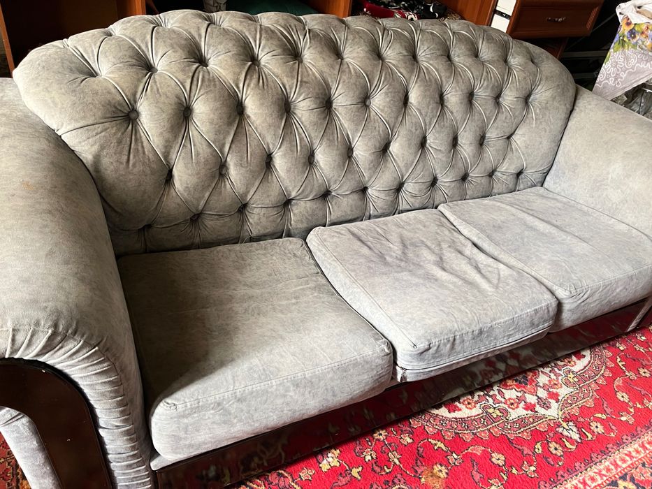 Диван серый продаётся