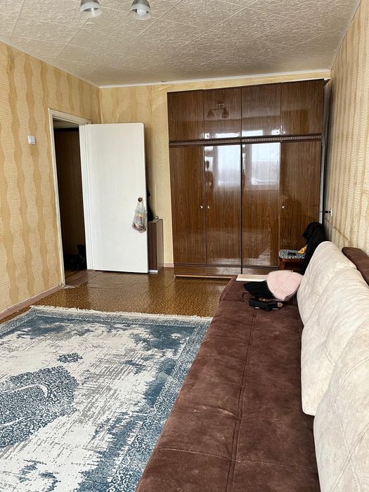 Продам 1км кв в 1 мкр