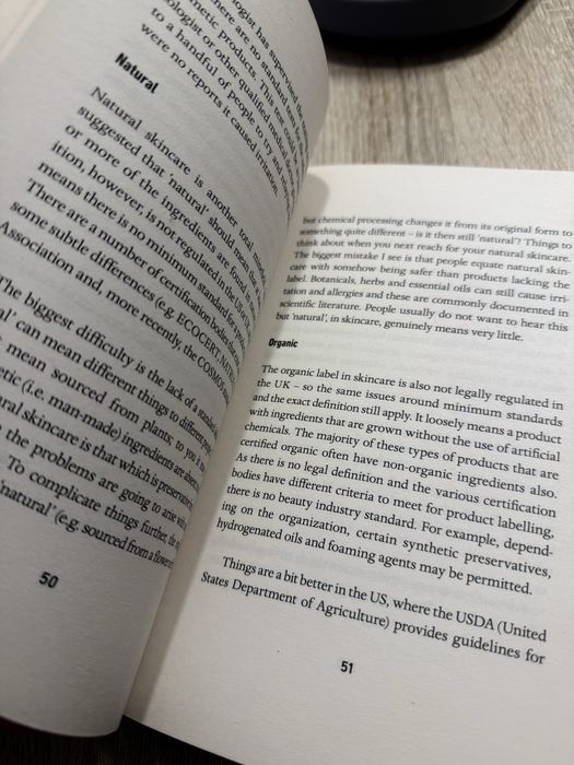 Carte Skincare Bible engleza