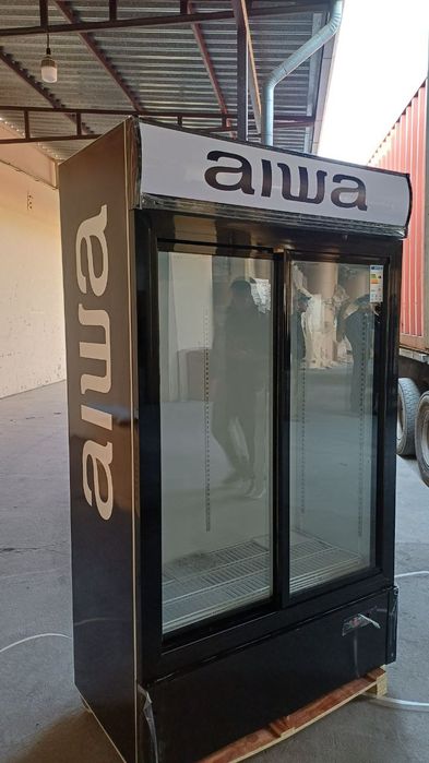 Черный витринный морозильник AIWA LC-660 (660 л) — Стиль и высокая при