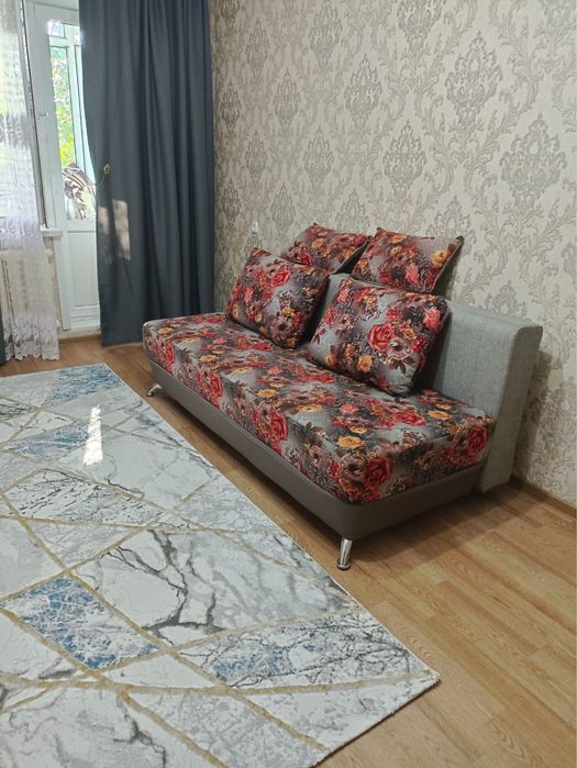 Продам диван в хорошем состяние