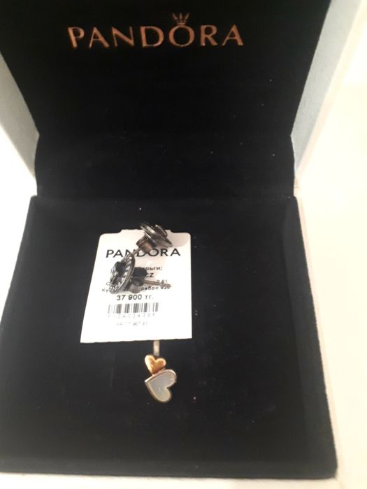 Продаю серебн.комплект