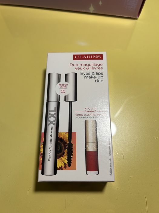 Clarins спирала Wonder Volume Mascara и Lip Comfort Oil