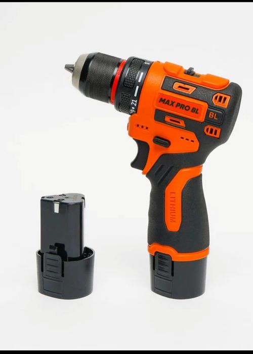 Шуруповерт MAX PRO BL набор