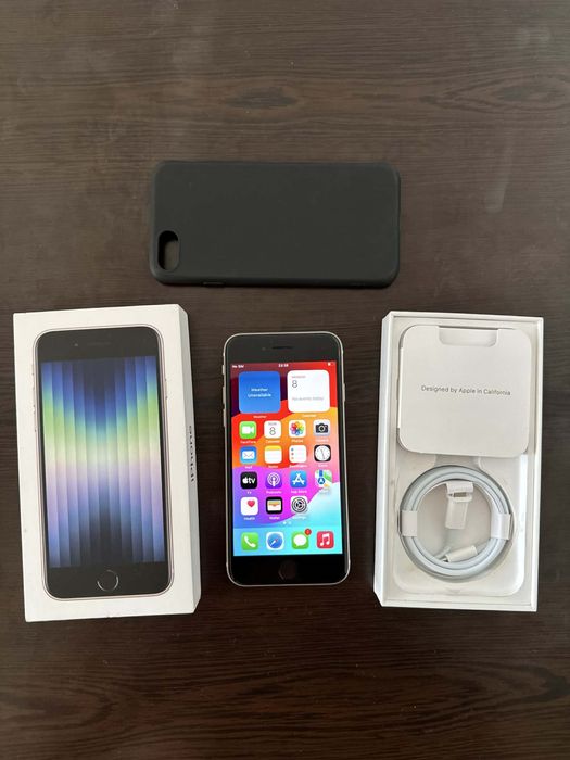 iPhone SE 3 2022 64GB Starlight пълен комплект