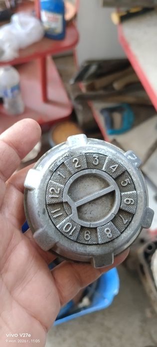 Продам крышку бензобака советский