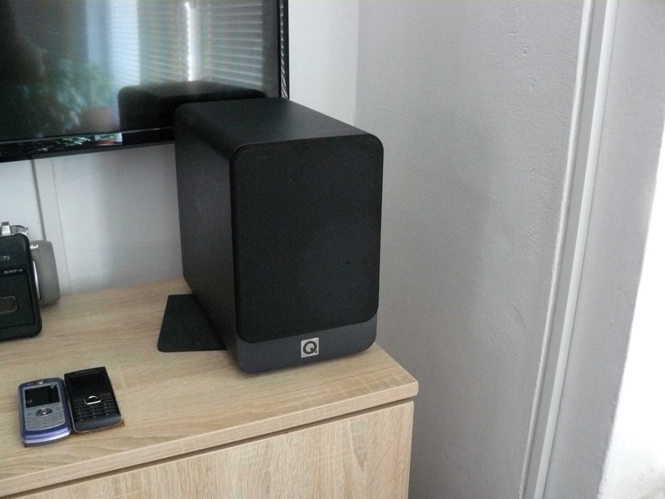 Boxe pt muzica Q Acoustics 2020i