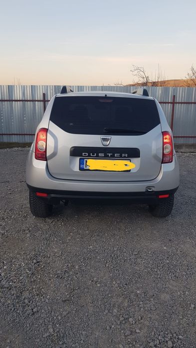 Vând Dacia Duster