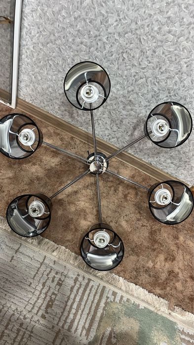 Люстра 6 лампочек