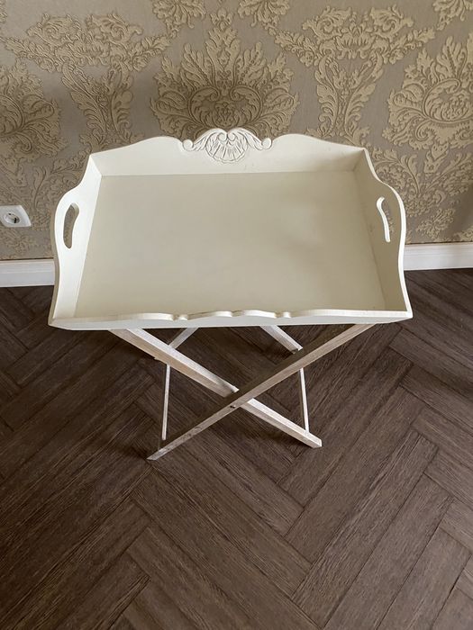 Столик сервировочный