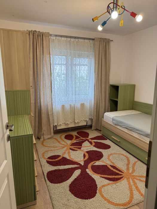 inchiriez sp 3 camere