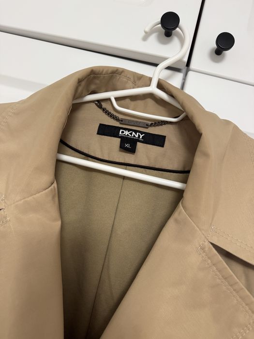 Тренчкот бежов DKNY