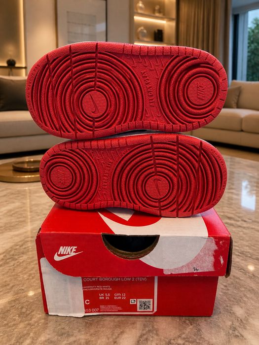 Adidasi Nike bebe marime 22