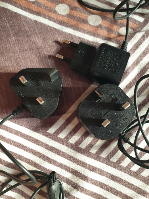 Продам оригинальное зарядное устройство PHILIPS