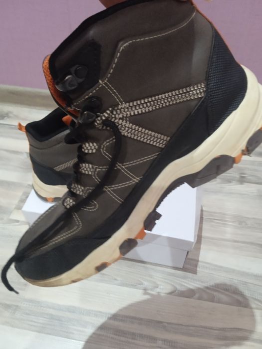 Боти за момче 37 номер