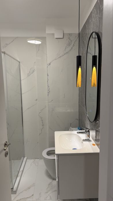 De inchiriat apartament trei camere nou amenajat direct proprietar