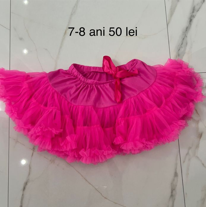 Tutu fucsia marimea 7-8