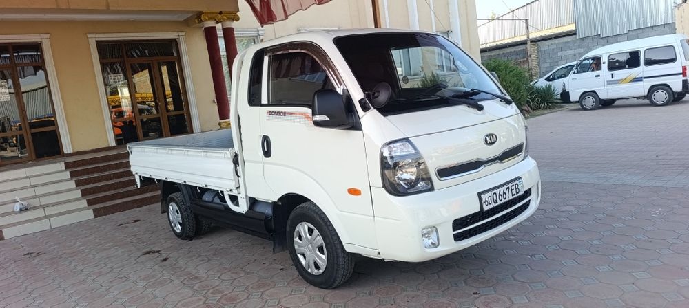 Kia bongo 2014  sotiladi