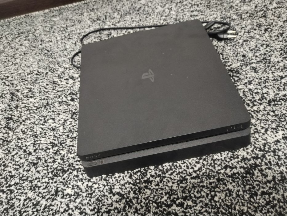 Plsystation 4 slim 1TB