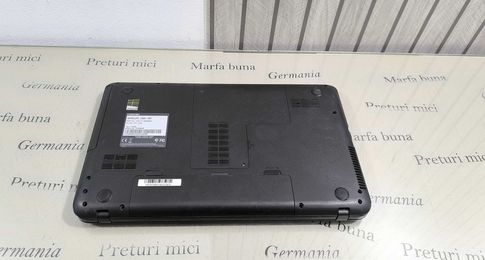 Laptop Core i3 - Toshiba Satellite C850 - functional, instalat