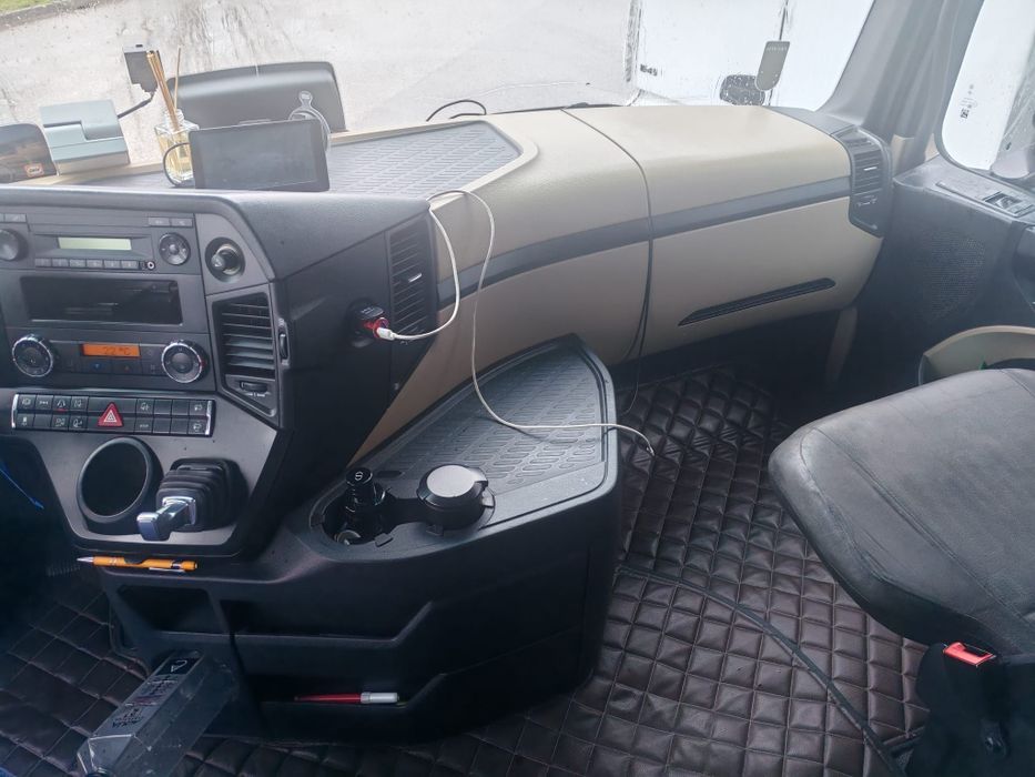 Mercedes Actros Mega