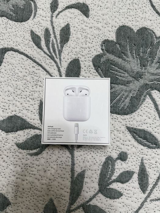 Наушники AirPods