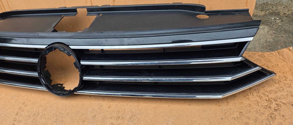 Grila radiator Vw Passat B8 2015 / 2016 / 2017 2018