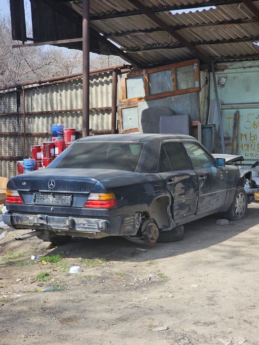 2 Мерседеса 124w