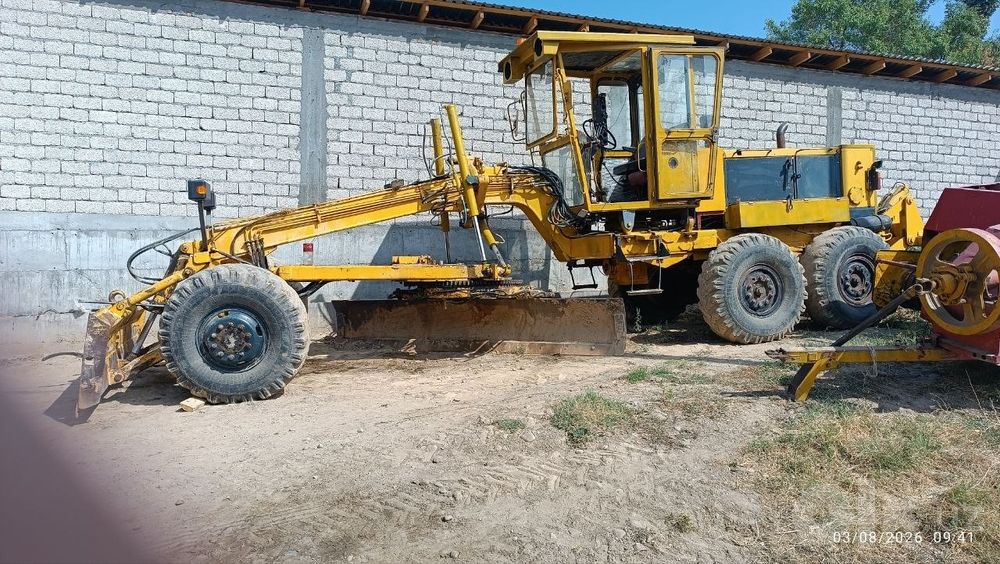 Авто Грейдер дз143