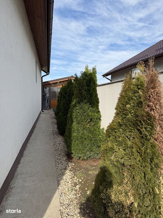 Casa individuala mobilata Teghes Domnesti cu 400mp teren