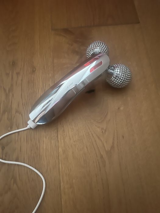 Aparate masaj facial si corporal