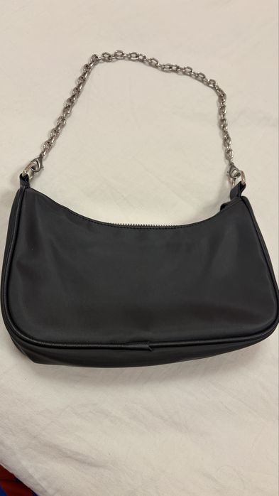 Черна чанта Prada