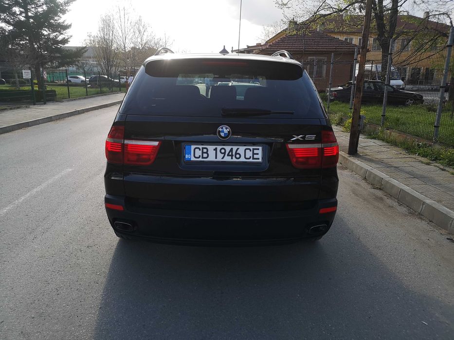 Автомобил джип бмв