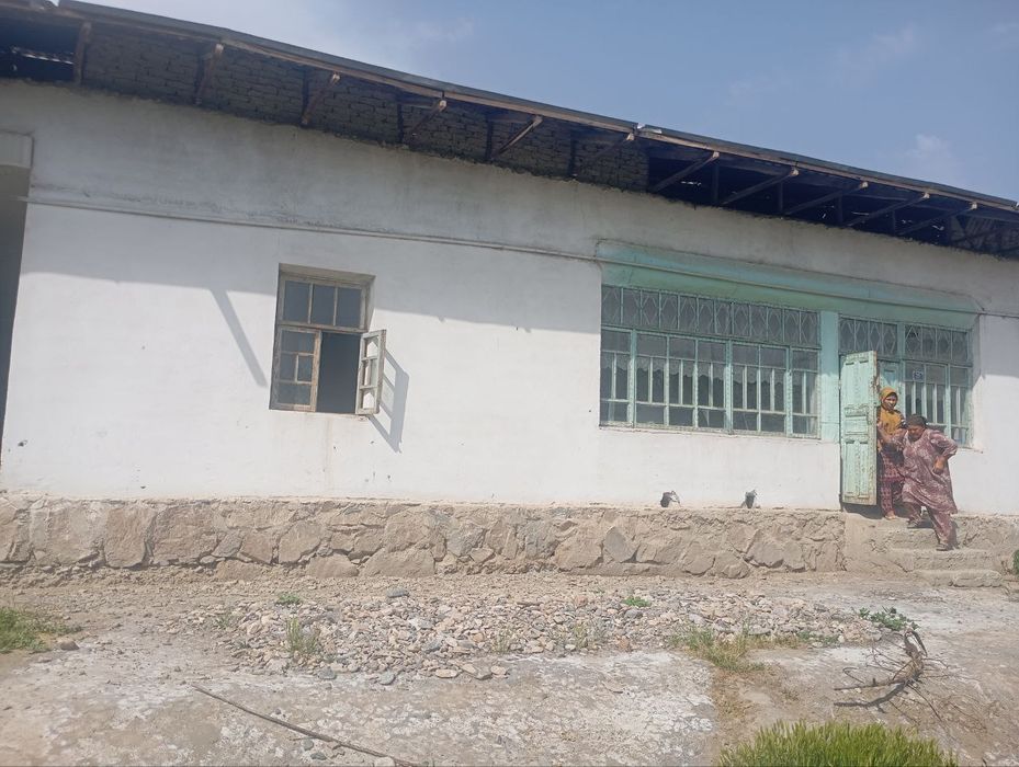 Таёр Уй жой сотилади 12 сотих 6 хонали