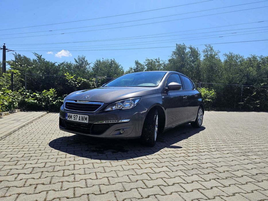 Peugeot 308 Benzină 1.2 an 2016 cutie manuală