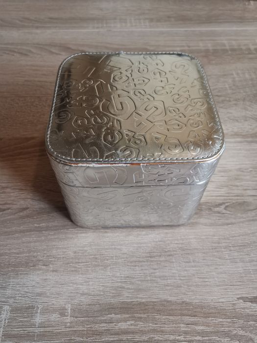 Дамски часовник оригинален GF Ferre