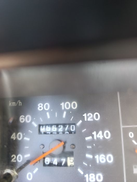 Vând Lada Niva ,1,7 injecție.