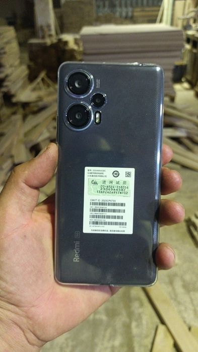 Oʻzidan pastro telefon boʻlsa almashamiz