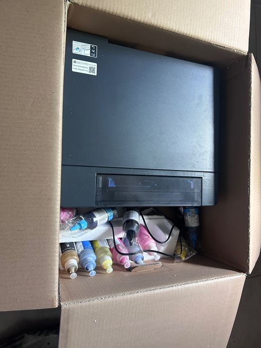 Vând Imprimantă Profesională Epson L8050