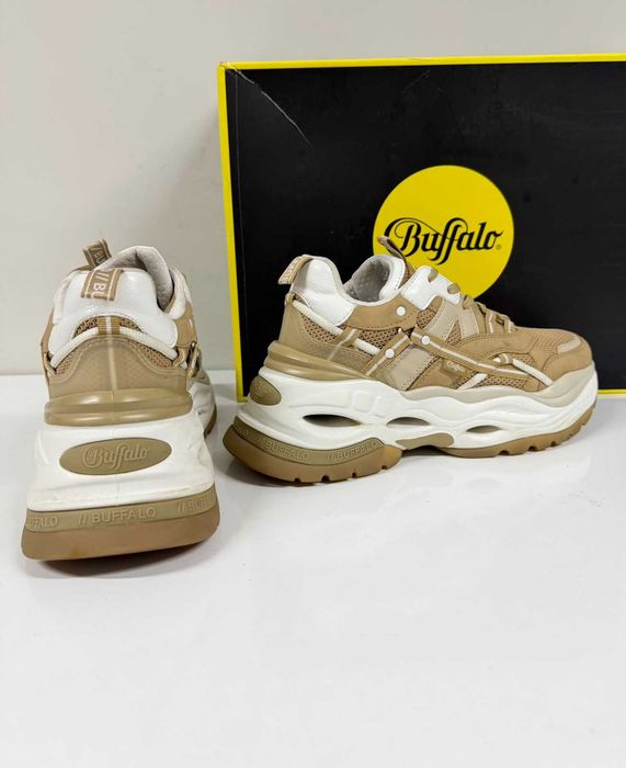 Buffalo Triplet Hollow