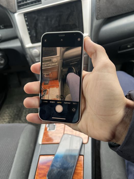 iPhone  12 мини срочно Продаётся