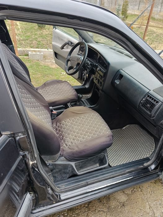 .Пассат б3 1991г.в. 2куб корбюратор