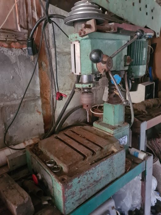 Продам сверлильный станок