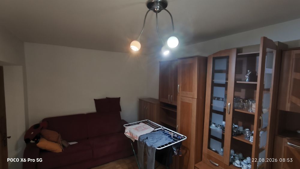 Închiriez apartament