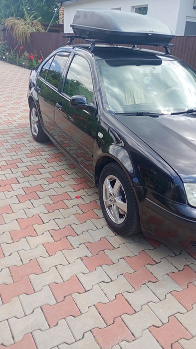 Vand vw bora 1,6 benzina
