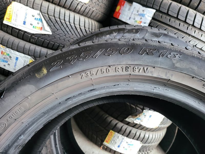 235/50/18 PIRELLI 4бр
