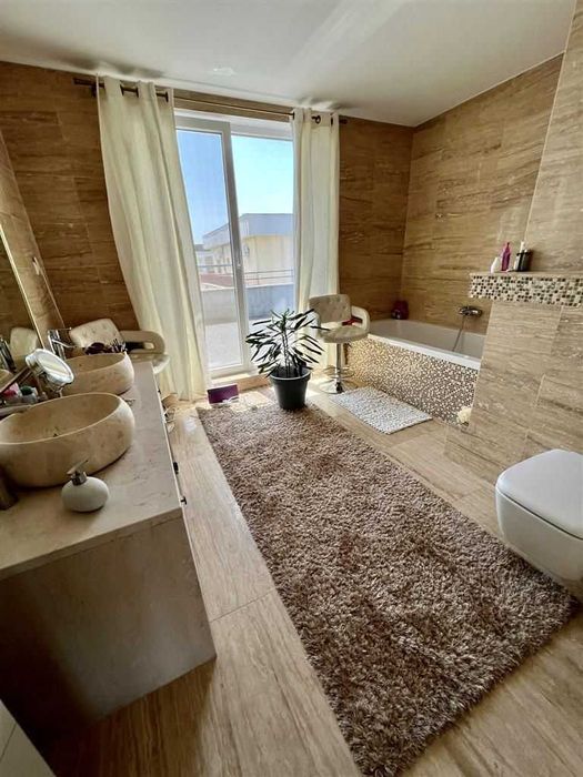 Penthouse duplex exclusivist – 160 mp utili + terasă 200 mp