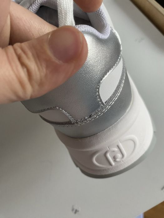 Сникърси Liu Jo Eva 02, бели - 39 номер, с дефект