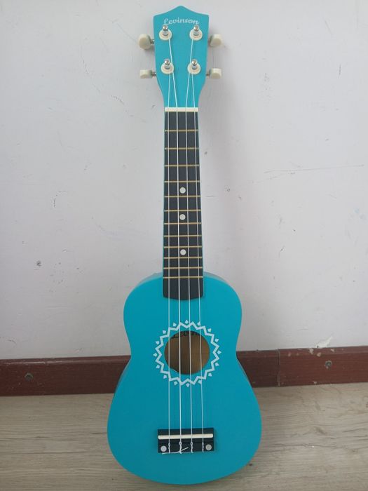 Голубое укулеле сопрано